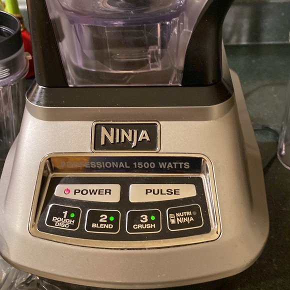 Ninja Professional Kitchen System + Smoothie Blender - Picture 2 of 7